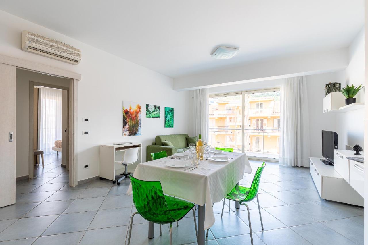 Capo dʼOrlando Terraces D'Orlando - Family Apartments With Sea View And Pool מראה חיצוני תמונה